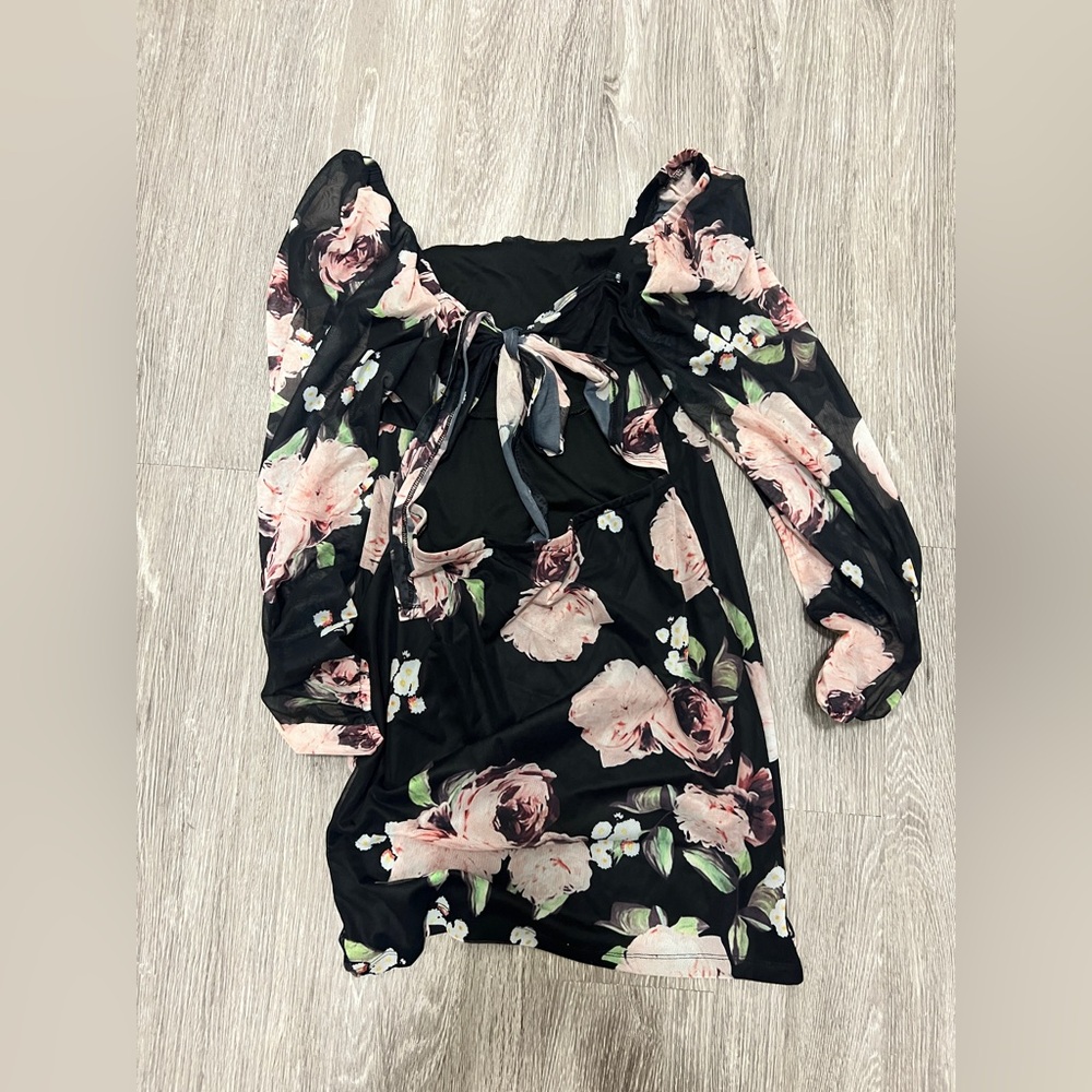 SHEIN Black Floral Long Sleeve Dress